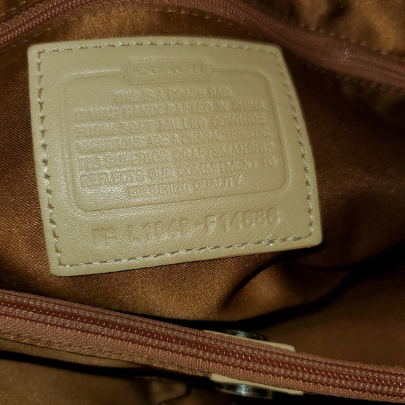 Coach Bag - Picture 7 of 9